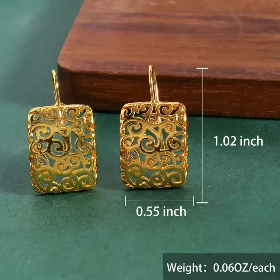 Filigree earrings—hypoallergenic. Queen D LA