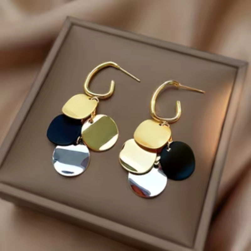 Elegant Earrings Black Gold Silver
