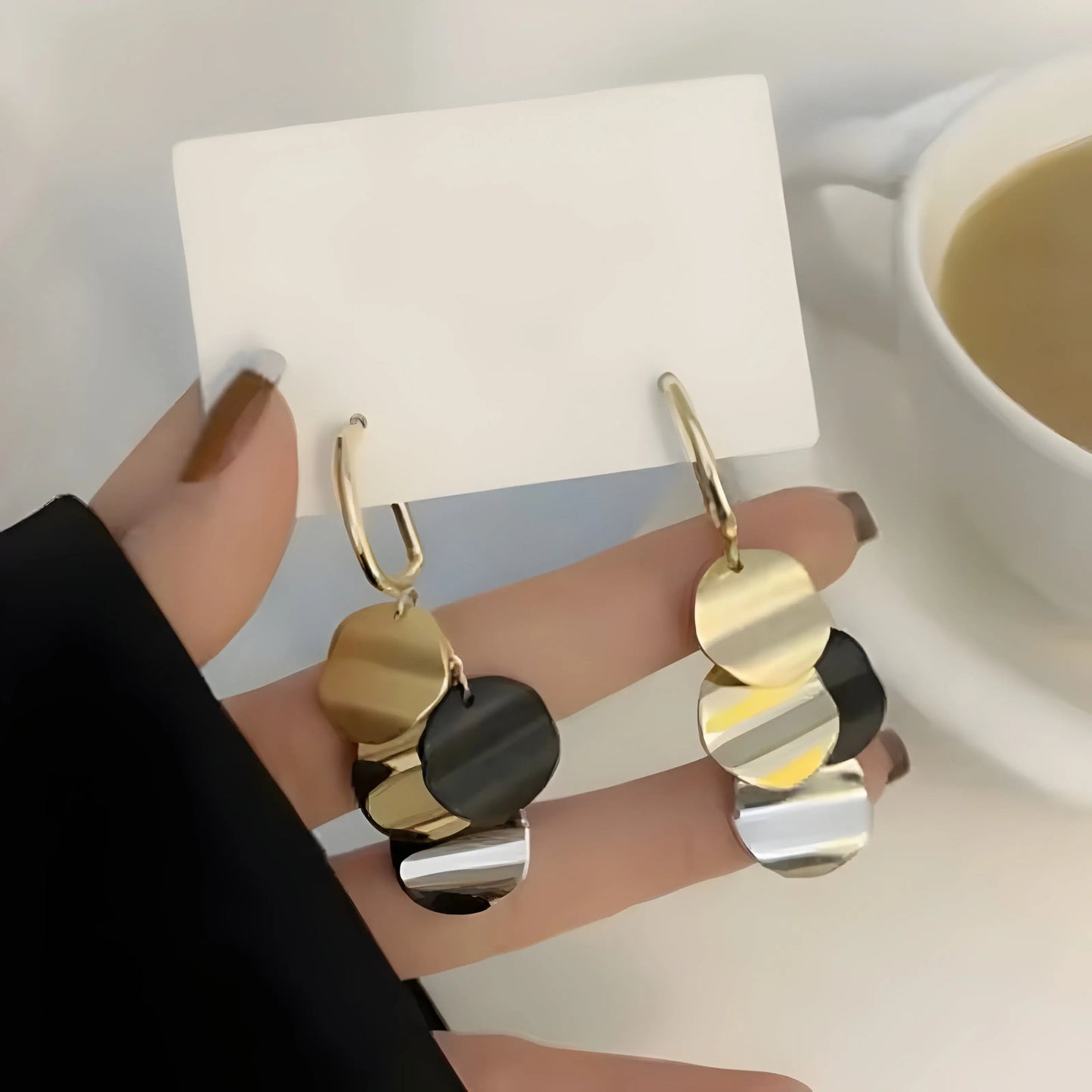 Elegant Fashion Earrings. Queen D LA